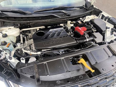 Certified 2023 Nissan Rogue SV AWD/4WD image 17