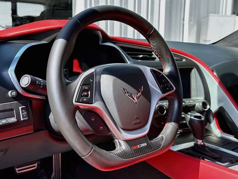 Used 2015 Chevrolet Corvette Z06 w/ 3LZ Preferred Equipment Group RWD image 12