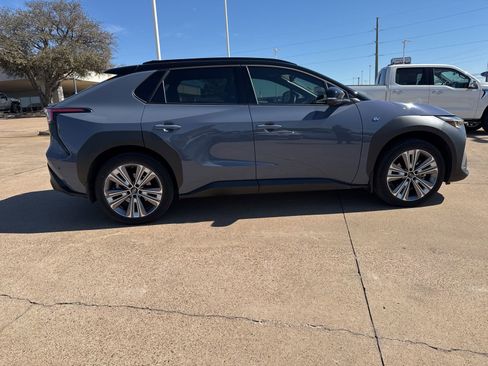 Used 2023 Subaru Solterra AWD image 8