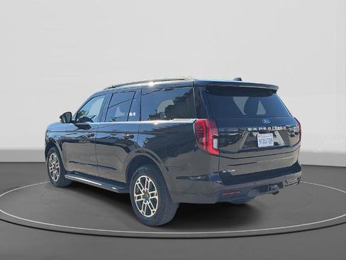 Certified 2025 Ford Expedition Active image 7