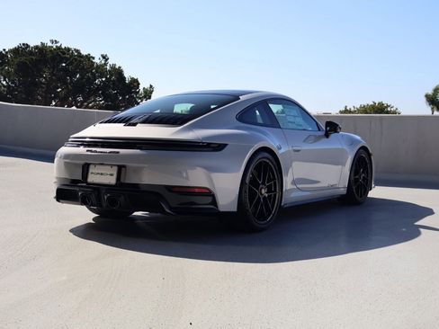 New 2026 Porsche 911 Carrera GTS image 9