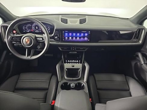 New 2026 Porsche Cayenne image 28