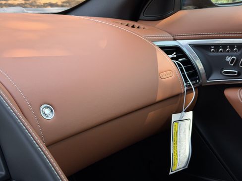 Used 2024 Jaguar F-TYPE R-Dynamic RWD image 29