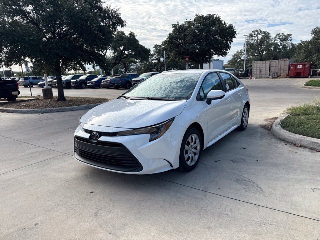 New 2027 Toyota Corolla LE FWD image 2