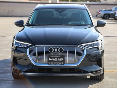 Used 2019 Audi e-tron Prestige w/ Prestige Package AWD/4WD image 2