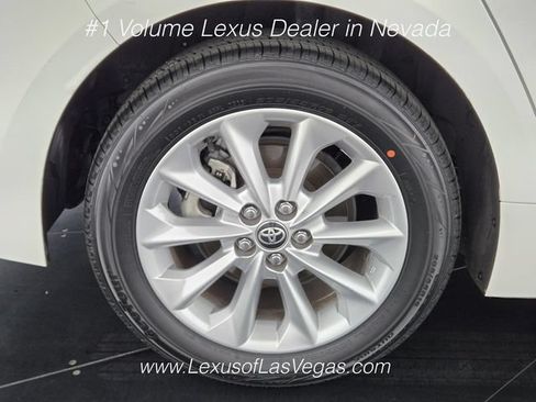 Used 2021 Toyota Corolla LE w/ LE Convenience Package FWD image 10