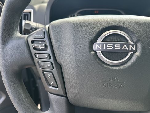 Used 2025 Nissan Frontier SV RWD image 24