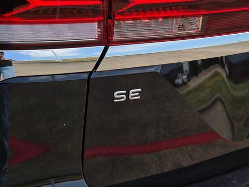 Used 2026 Volkswagen Atlas SE AWD/4WD image 8