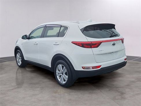 Used 2017 Kia Sportage LX image 6