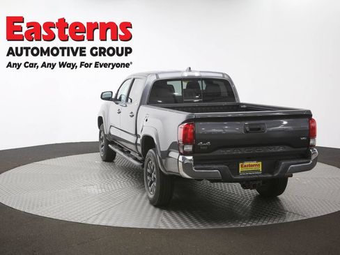 Used 2020 Toyota Tacoma SR5 AWD/4WD image 35