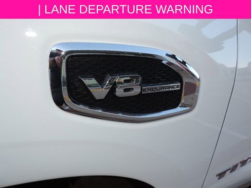 Certified 2024 Nissan Titan SV w/ SV Convenience Package image 17