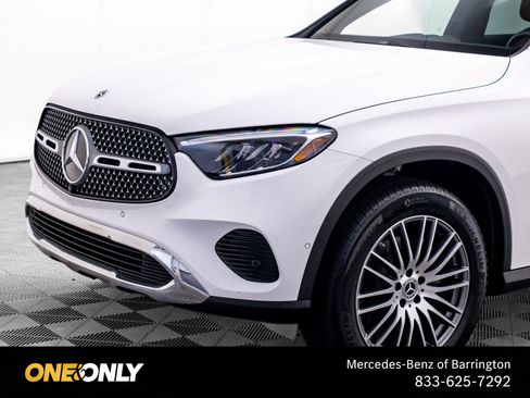 Used 2025 Mercedes-Benz GLC 300 4MATIC image 38