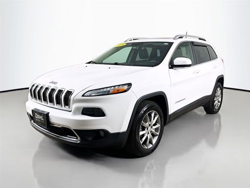 Used 2018 Jeep Cherokee Limited image 4