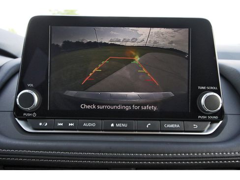 Certified 2025 Nissan Rogue SV FWD image 24