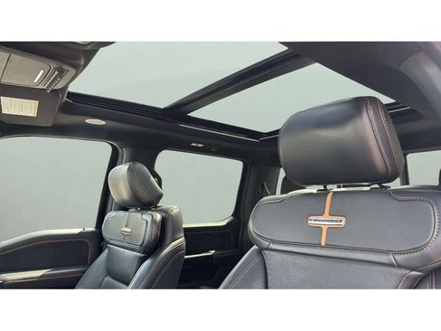 Used 2024 Ford F450 Platinum w/ FX4 Off-Road Package image 11