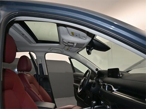 Certified 2023 MAZDA CX-5 Carbon Edition image 29