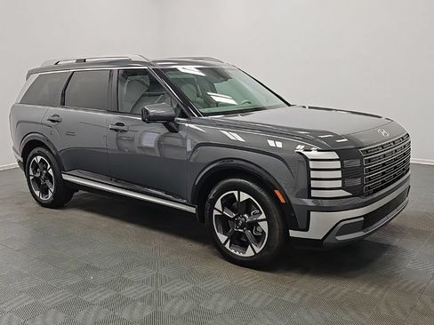 Used 2026 Hyundai Palisade Limited FWD image 3