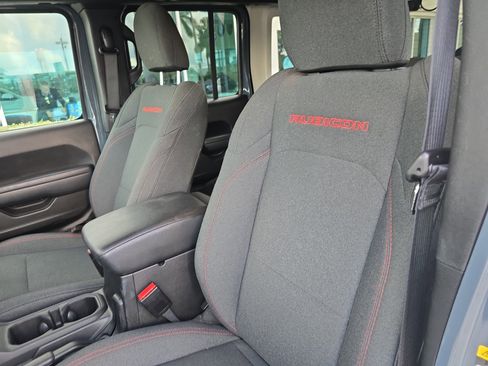 Used 2025 Jeep Wrangler Unlimited Rubicon image 15