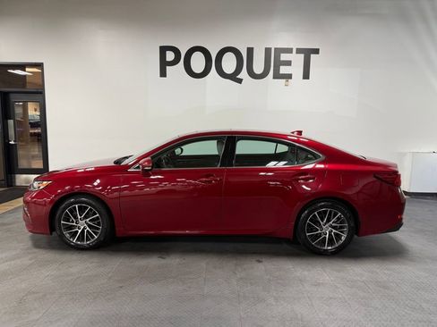 Used 2017 Lexus ES 350 w/ Luxury Package FWD image 1