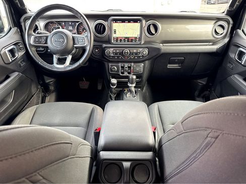 Certified 2022 Jeep Wrangler Unlimited Sahara w/ LED Lighting Group image 13