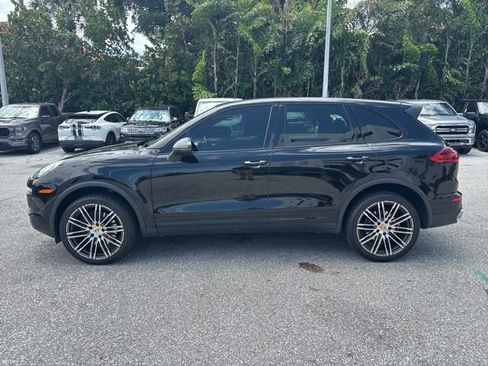 Used 2016 Porsche Cayenne AWD/4WD image 4