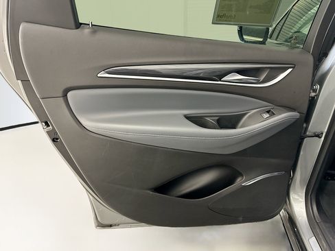 Used 2024 Buick Enclave Premium image 27