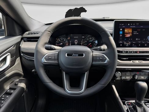 New 2026 Jeep Compass Latitude AWD/4WD image 17