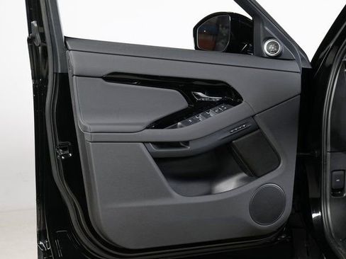 Used 2025 Land Rover Range Rover Evoque S image 24