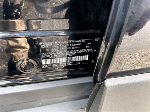 Used 2025 Toyota RAV4 XLE AWD/4WD image 36