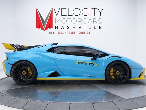 Used 2023 Lamborghini Huracan STO image 5
