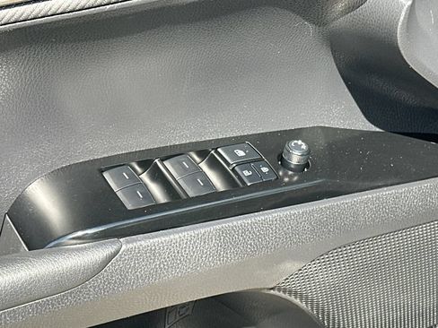 Used 2025 Toyota Camry SE w/ Convenience Package AWD/4WD image 17