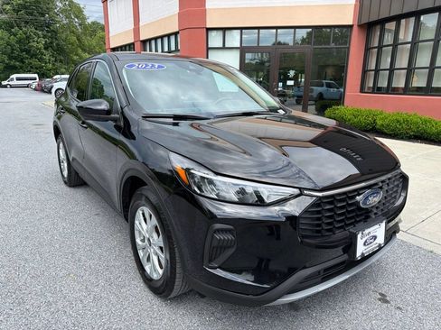 Used 2023 Ford Escape Active w/ Tech Pack #2 AWD/4WD image 9