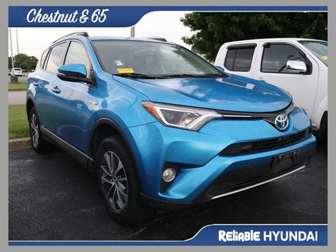 Used 2016 Toyota RAV4 XLE AWD/4WD image 1