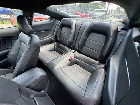 Used 2019 Ford Mustang GT Premium image 29