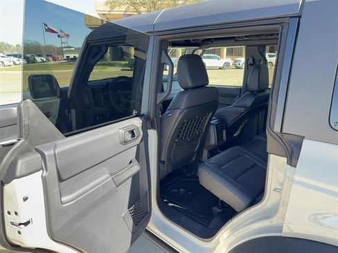 New 2026 Ford Bronco Big Bend w/ Black Diamond Package AWD/4WD image 9