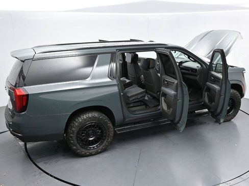 Used 2026 GMC Yukon XL AT4 w/ AT4 Premium Plus Package AWD/4WD image 44