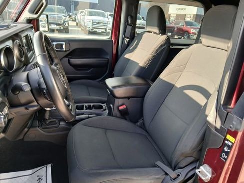 Used 2021 Jeep Wrangler Sport S image 10