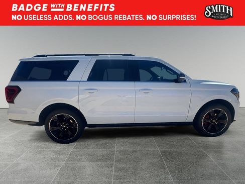 Used 2022 Ford Expedition Max Limited image 3
