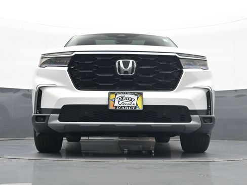 Used 2024 Honda Pilot Touring image 23