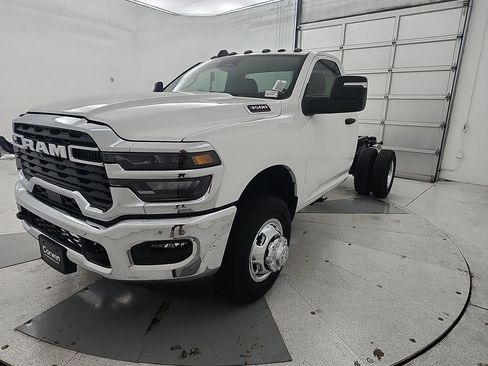 New 2026 RAM 3500 Tradesman w/ Chrome Appearance Group A image 4