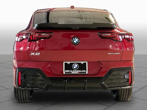 New 2026 BMW X2 xDrive28i w/ Technology Package AWD/4WD image 4