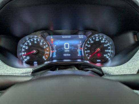 Used 2025 Jeep Compass Latitude AWD/4WD image 15