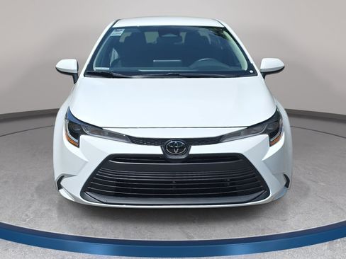 Used 2024 Toyota Corolla LE FWD image 2