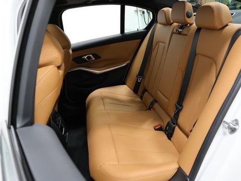 Used 2025 BMW 330i xDrive Sedan w/ Premium Package image 22