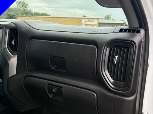 Used 2024 Chevrolet Silverado 2500 W/T AWD/4WD image 31