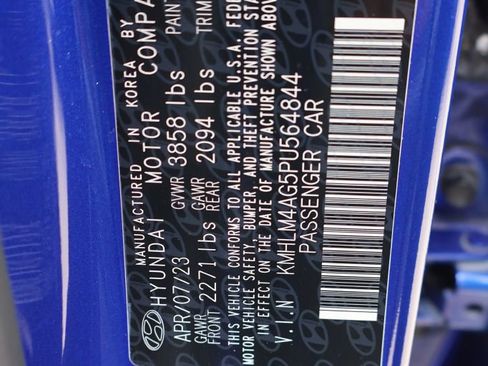 Used 2023 Hyundai Elantra SEL w/ Preferred Accessory Package FWD image 18
