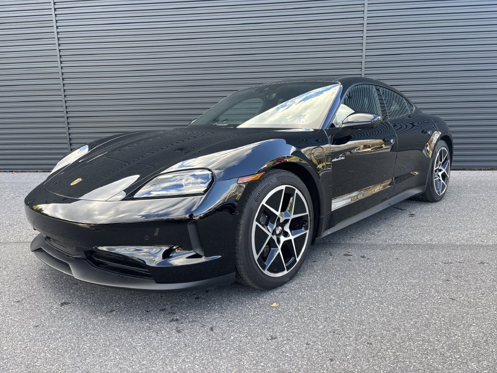 Certified 2025 Porsche Taycan w/ Premium Package RWD image 1