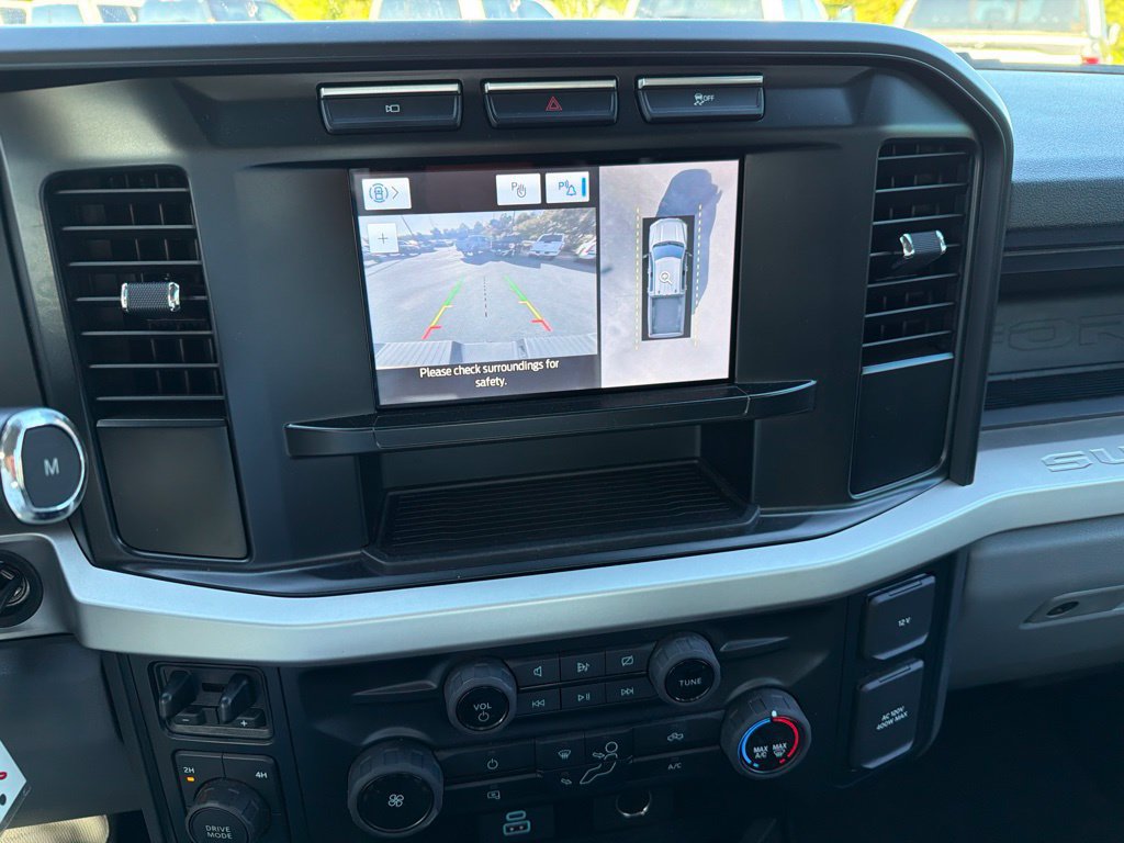 Used 2023 Ford F250 XL w/ STX Appearance Package AWD/4WD image 3