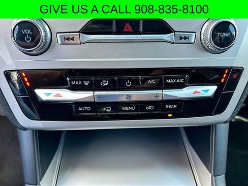 Certified 2022 Ford Explorer XLT w/ Class IV Trailer Tow Package AWD/4WD image 27