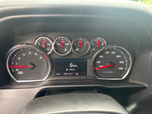 Used 2022 Chevrolet Silverado 1500 LT Trail Boss w/ Bed Protection Package AWD/4WD image 10